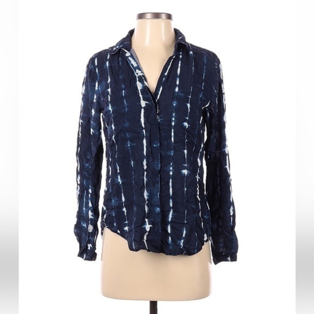Cloth & Stone
Size XS Long Sleeve Blouse